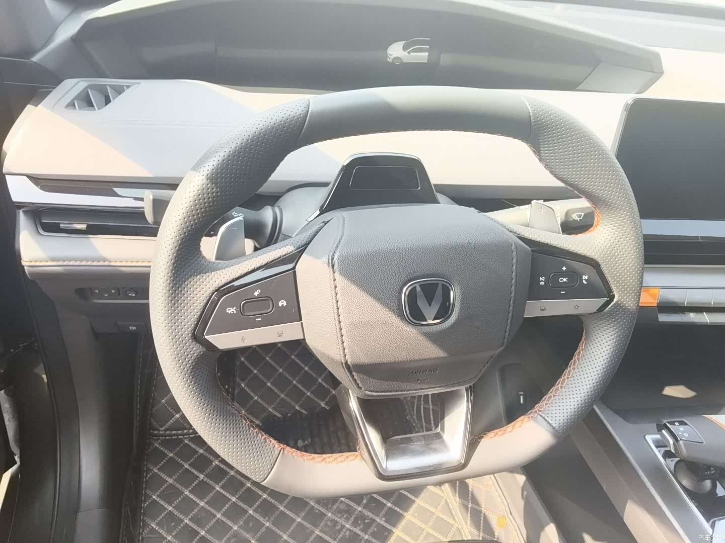 Changan UNI-V, 2023 4