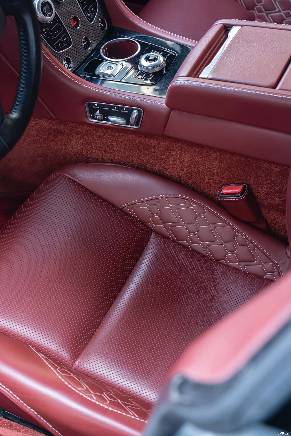 Aston Martin Rapide, 2018 7