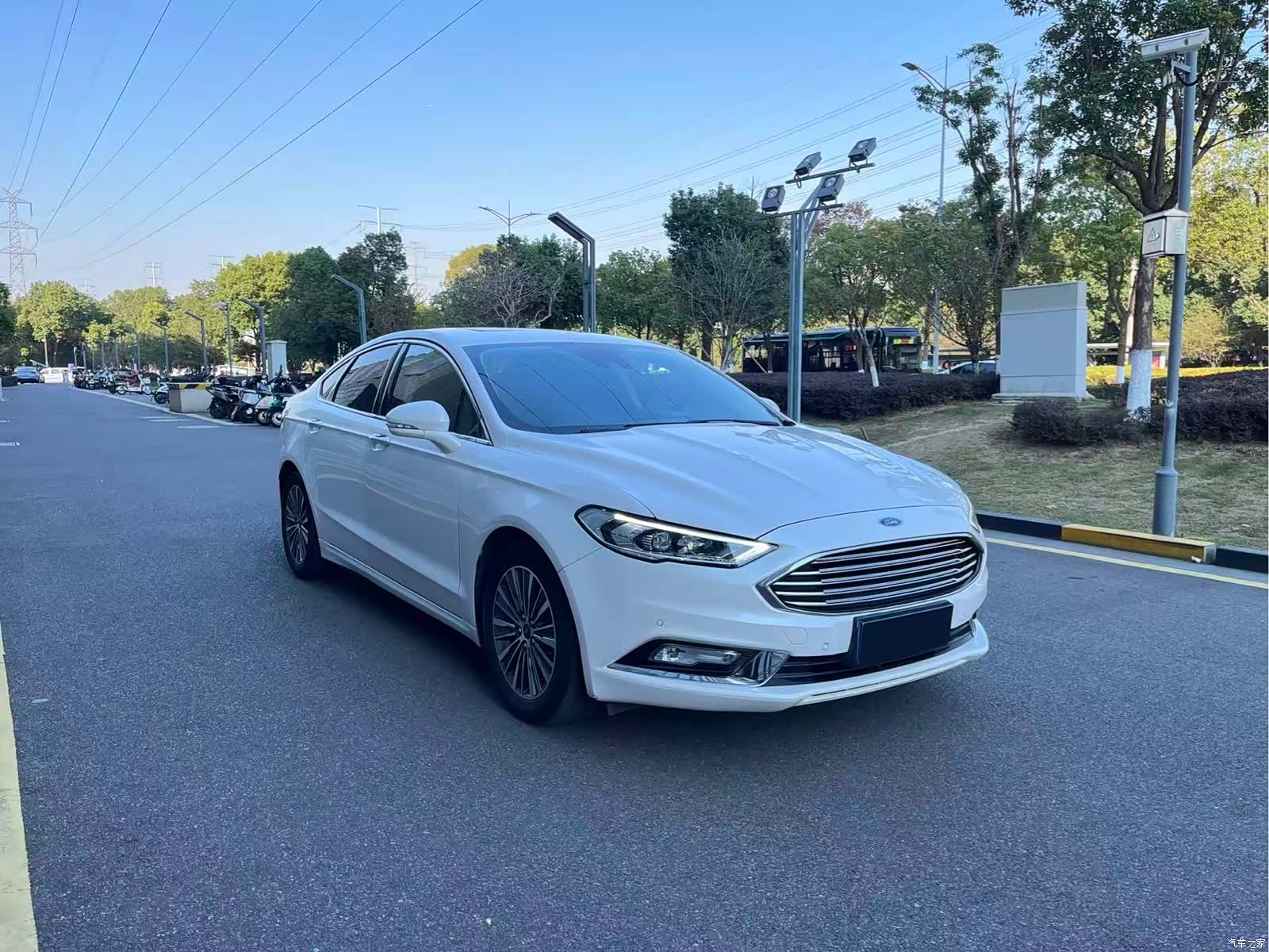 Ford Mondeo, 2017 3