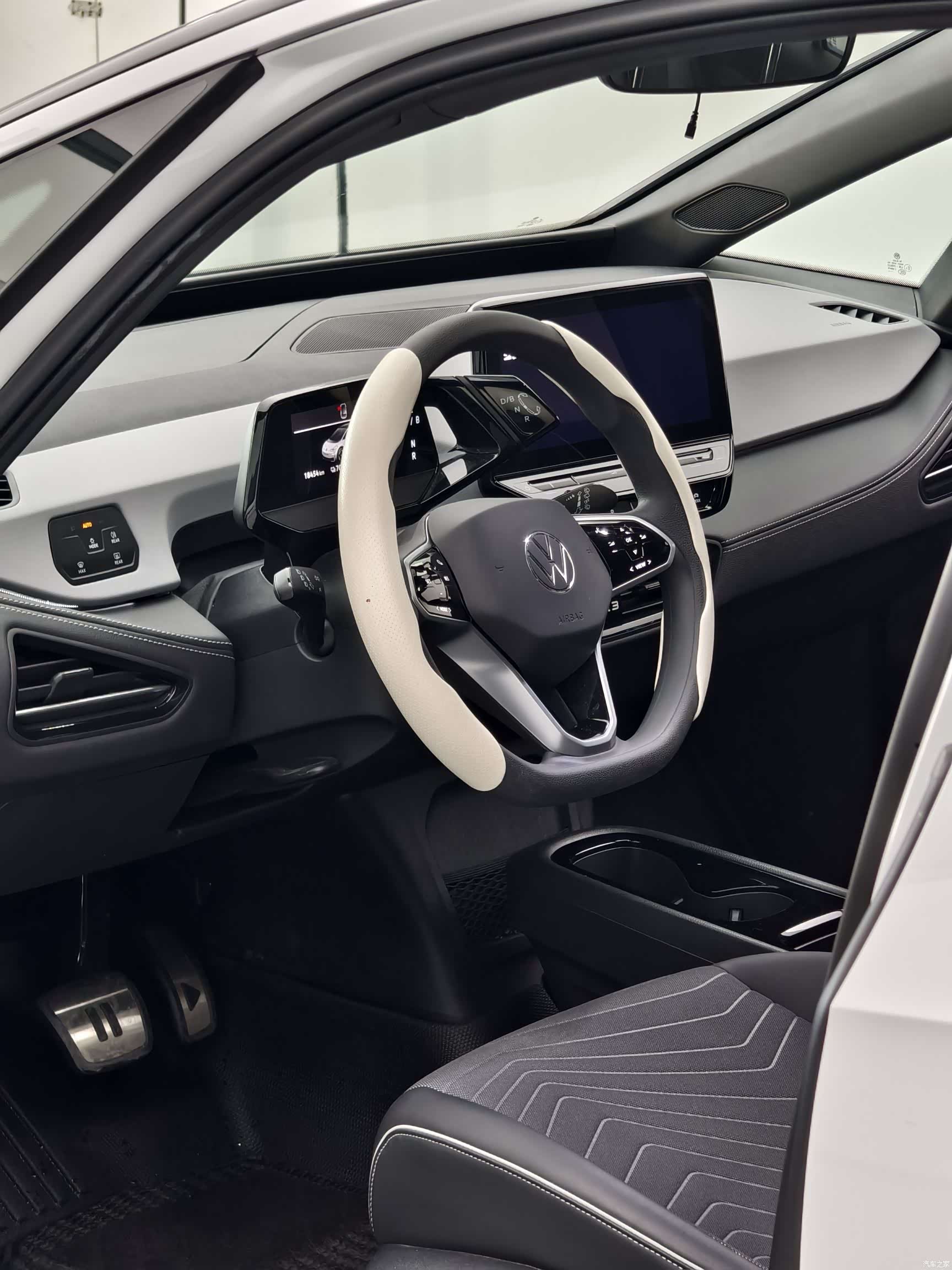 Volkswagen ID.3, 2024 все фото