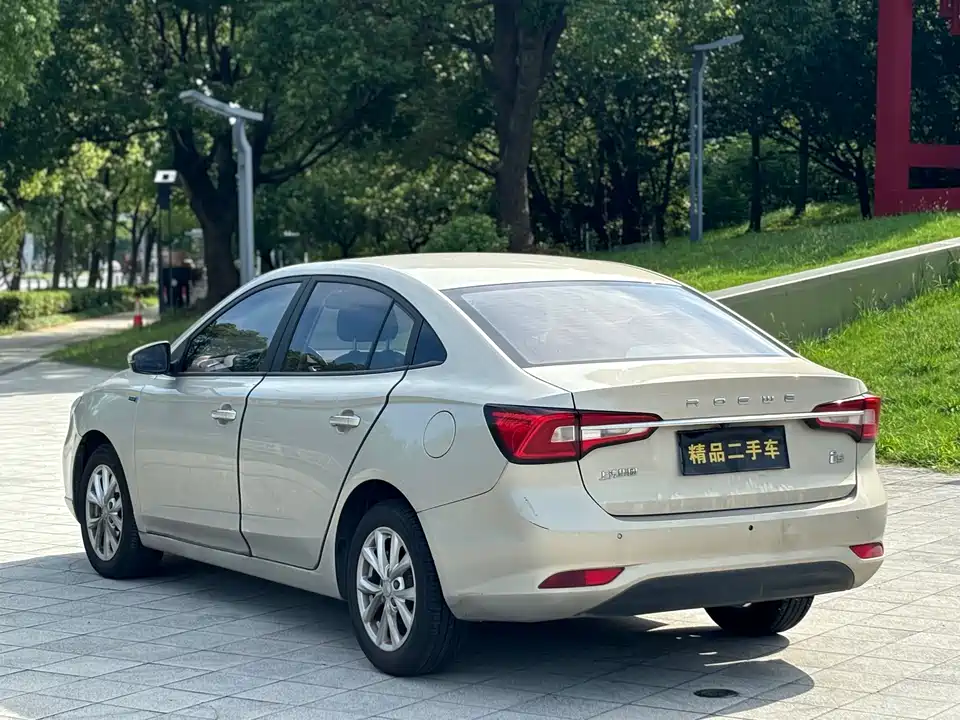 Roewe i5