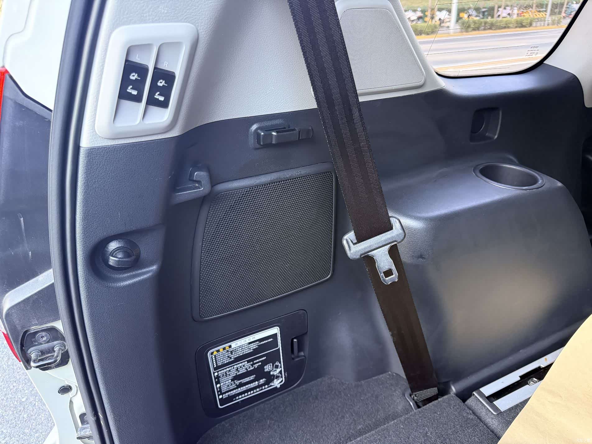 Toyota Prado, 2017 15
