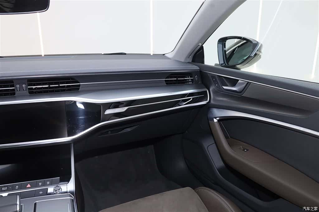 Audi A7L, 2024 28