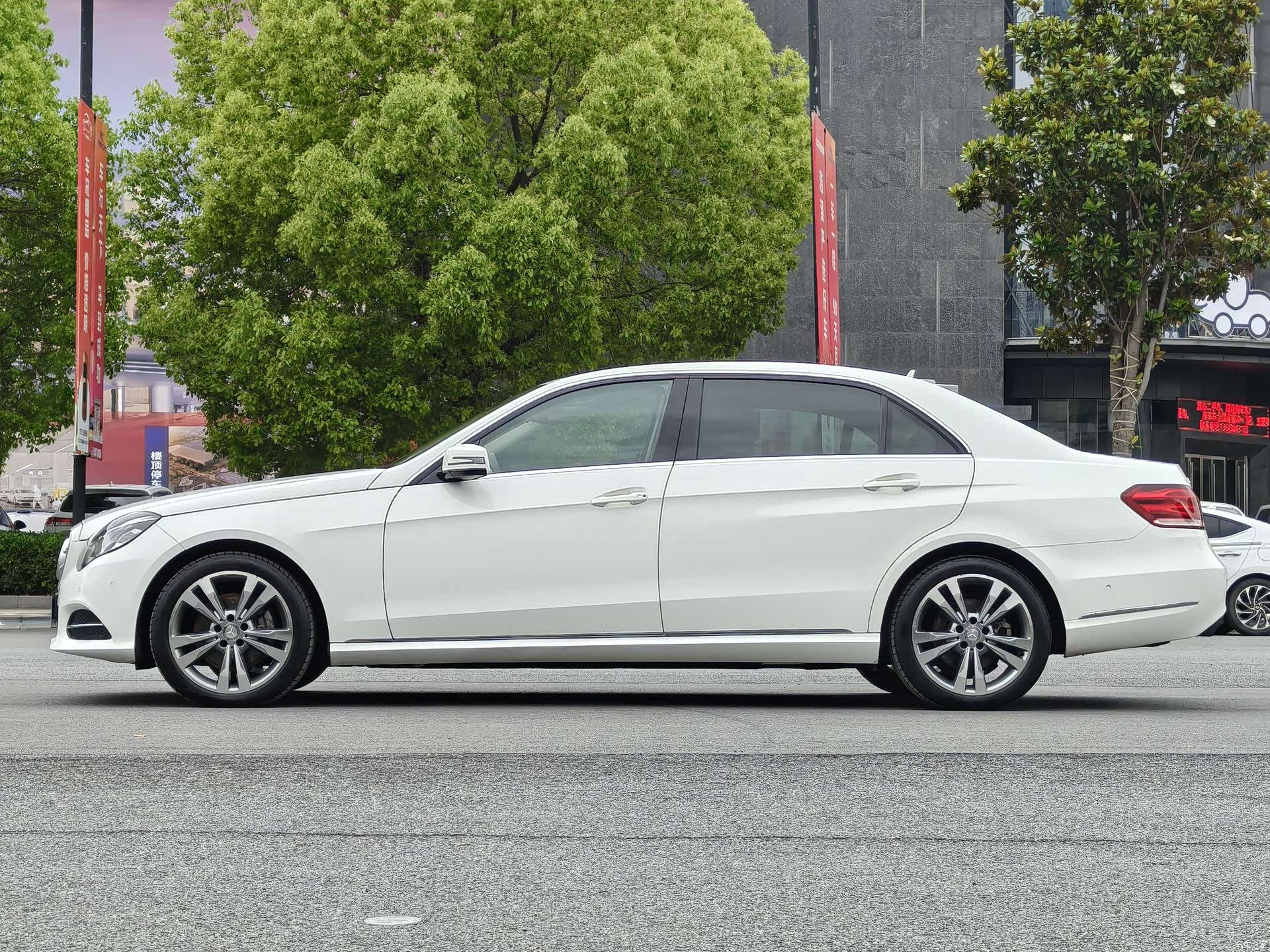 Mercedes-Benz E-Class, 2014 8