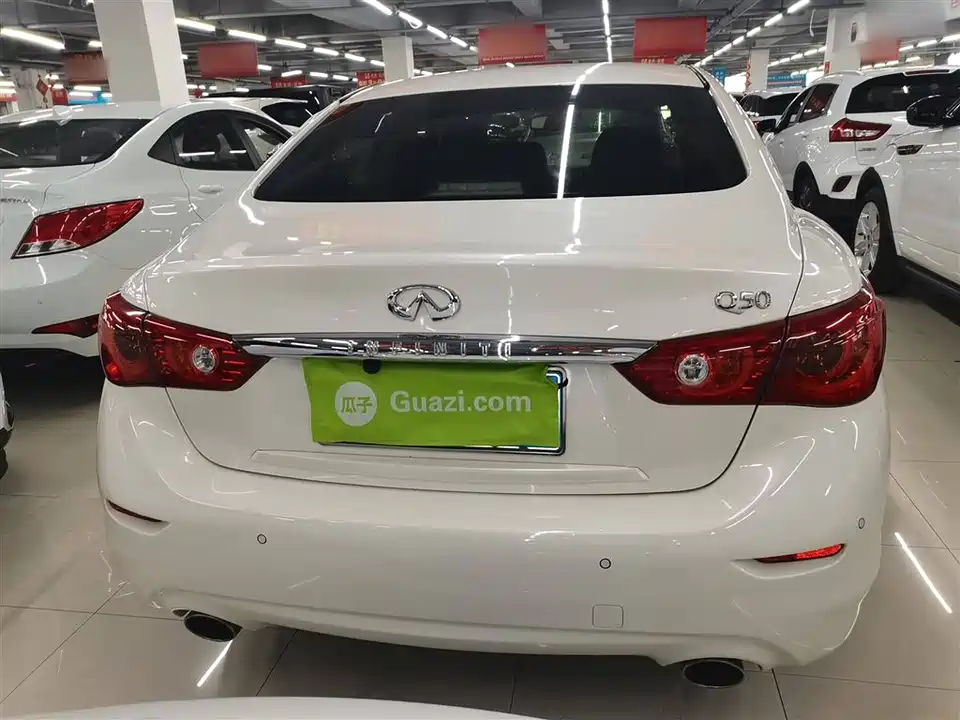 Infiniti Q50L