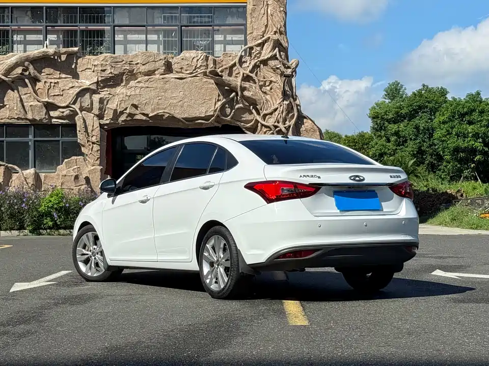 Chery Arrizo 5