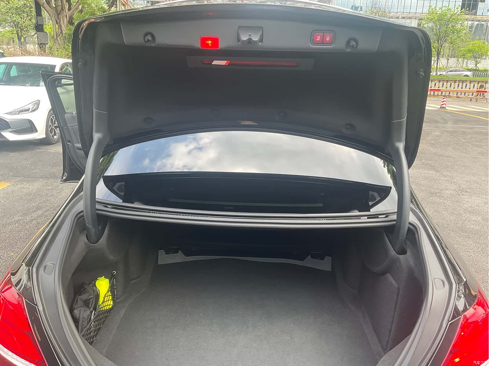Mercedes-Benz E-Class, 2019 17