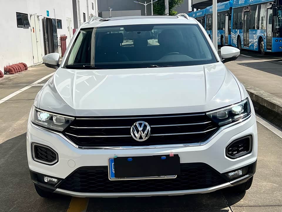 Volkswagen T-ROC exploring Songs
