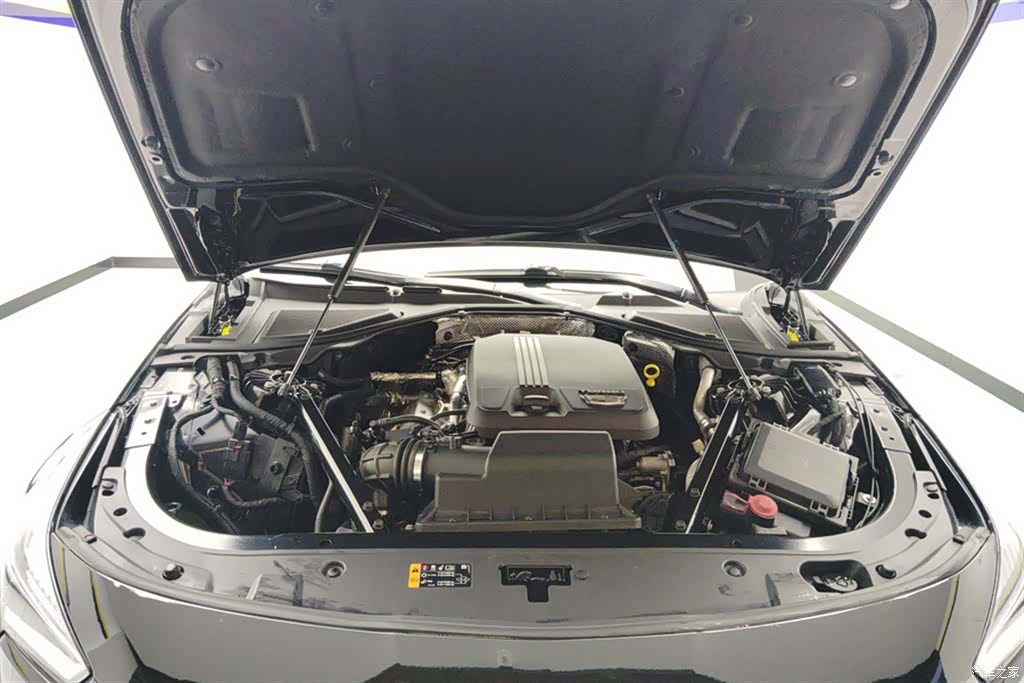 Cadillac CT6, 2021 10