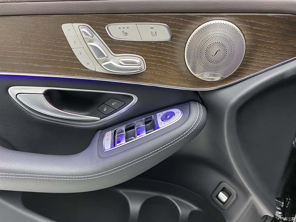 Mercedes-Benz GLC, 2023 27
