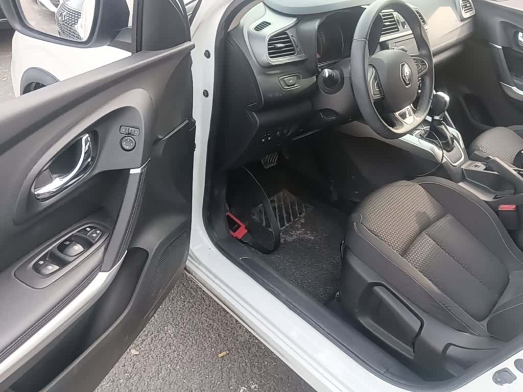 DongFeng SCe200, 2019 16