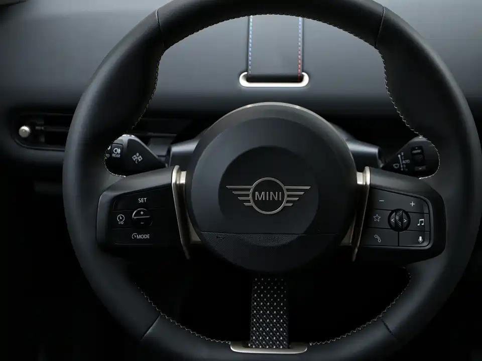 MINI Electric ACEMAN