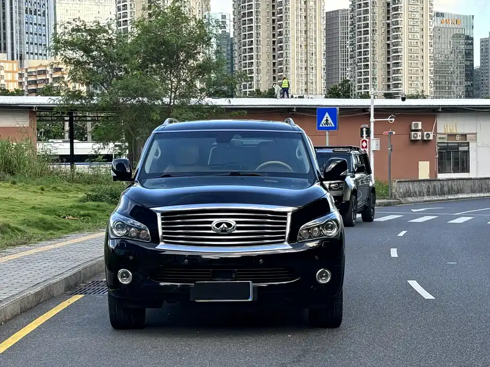 Infiniti QX80