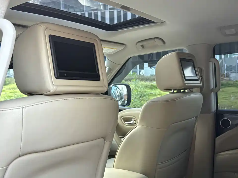 Infiniti QX80