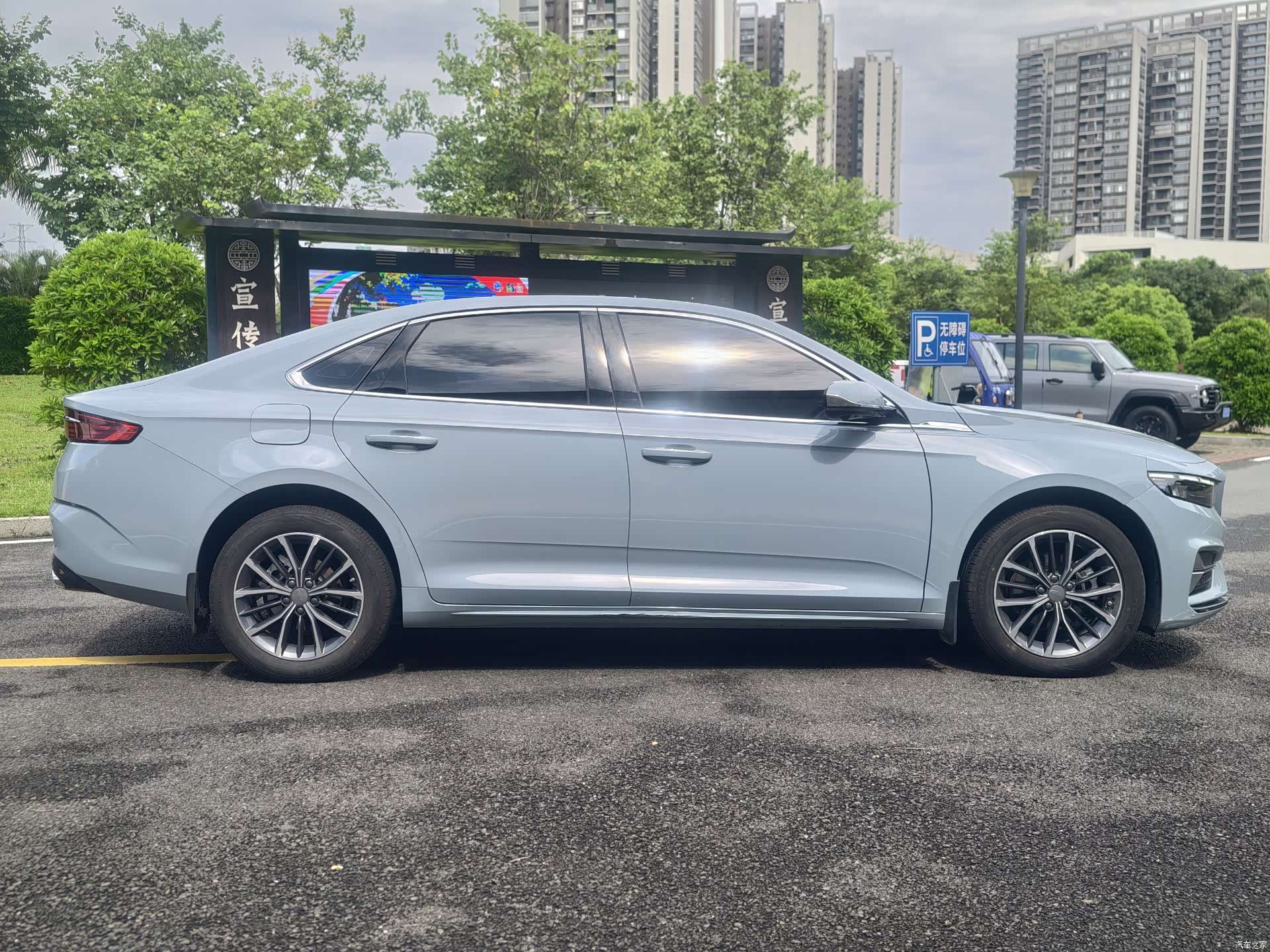 Geely Preface, 2025 8