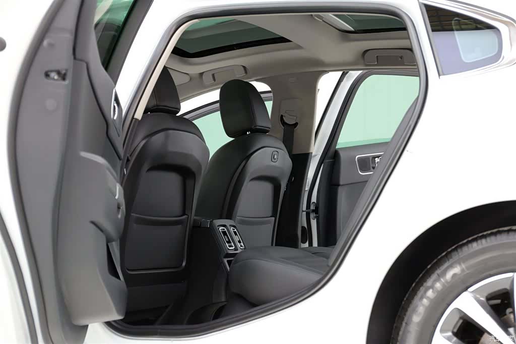 Citroen C6, 2023 6