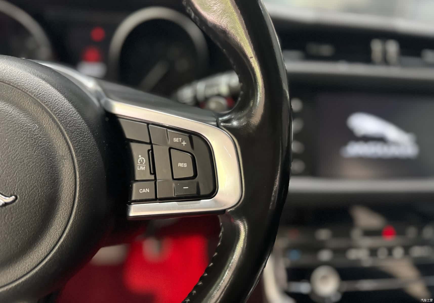Land Rover XFL, 2018 17
