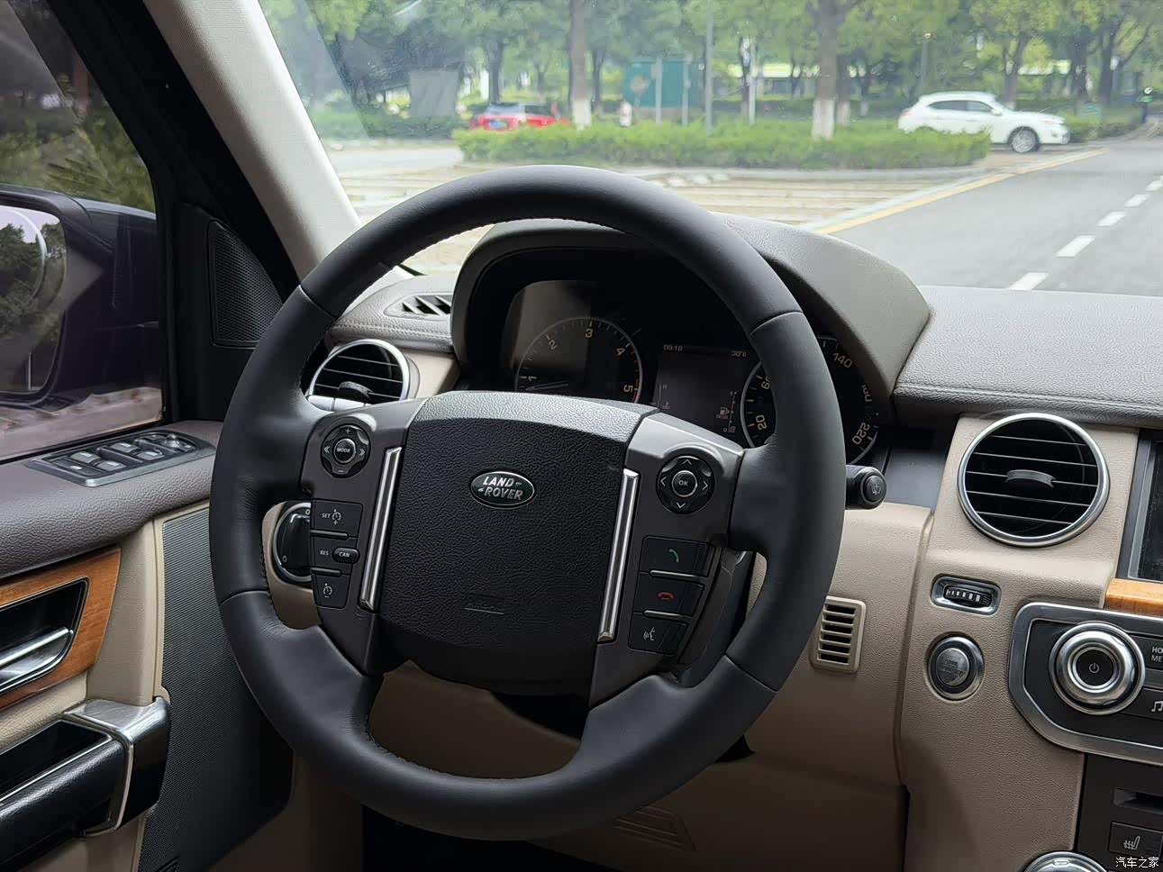 Land Rover Discovery, 2011 8