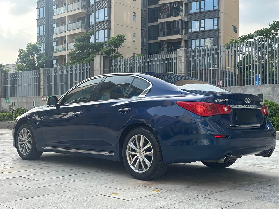 Infiniti Q50L