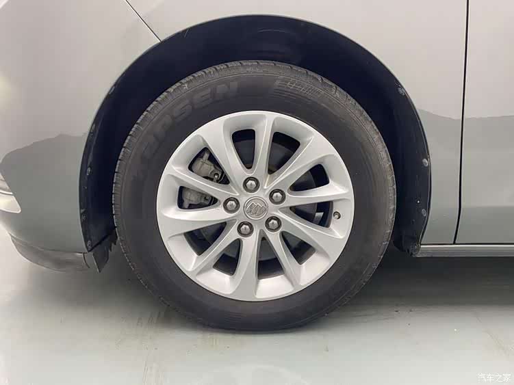 Buick GL8, 2017 9