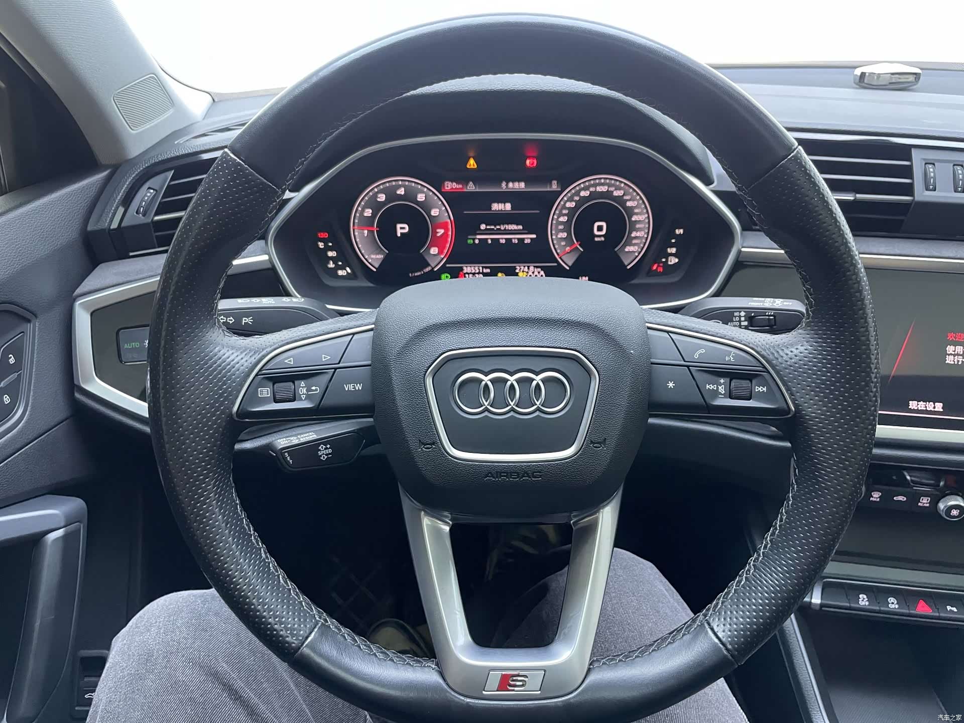 Audi Q3, 2023 10