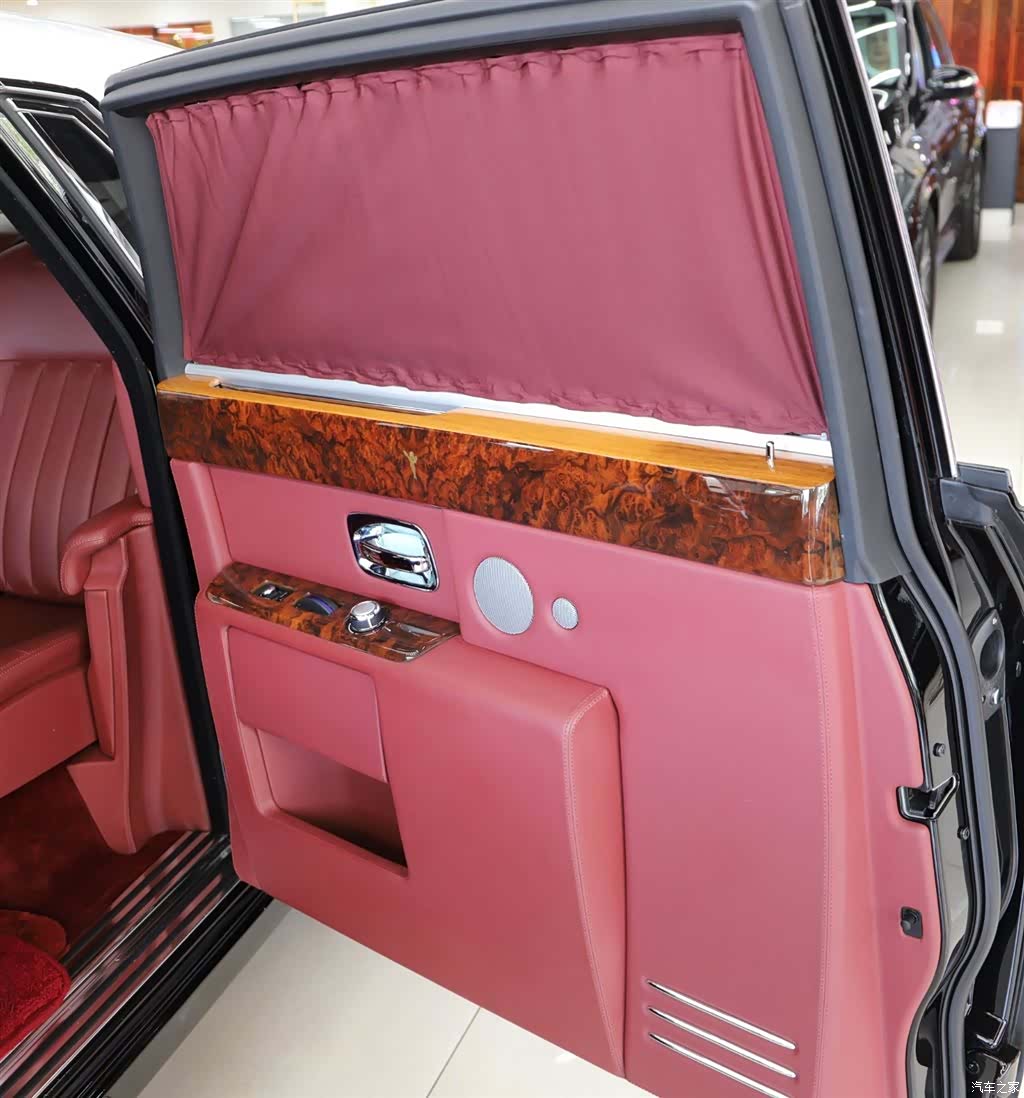 Rolls-Royce Phantom, 2012 23
