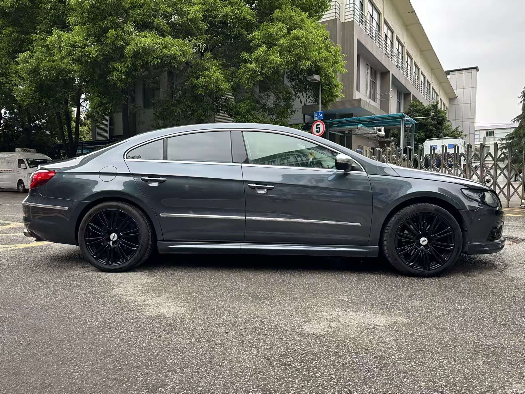 Volkswagen CC, 2011 14