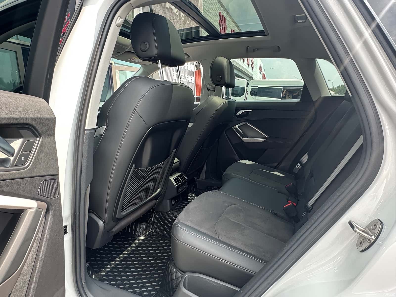 Audi Q3, 2023 14