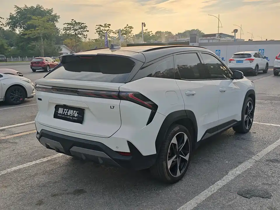 Geely Galaxy Galaxy L7