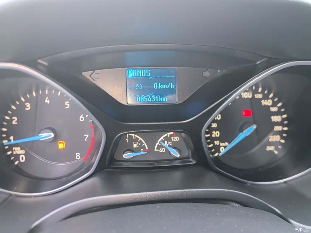 Ford Focus, 2018 12