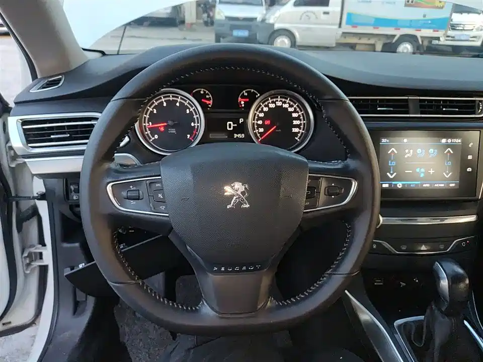 Peugeot 408