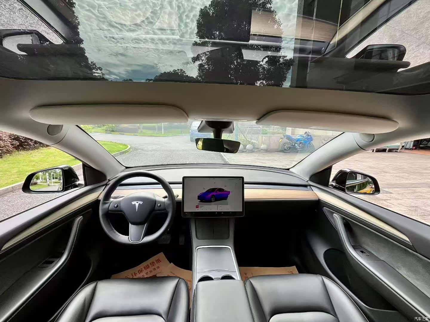 Tesla Model Y, 2023 все фото