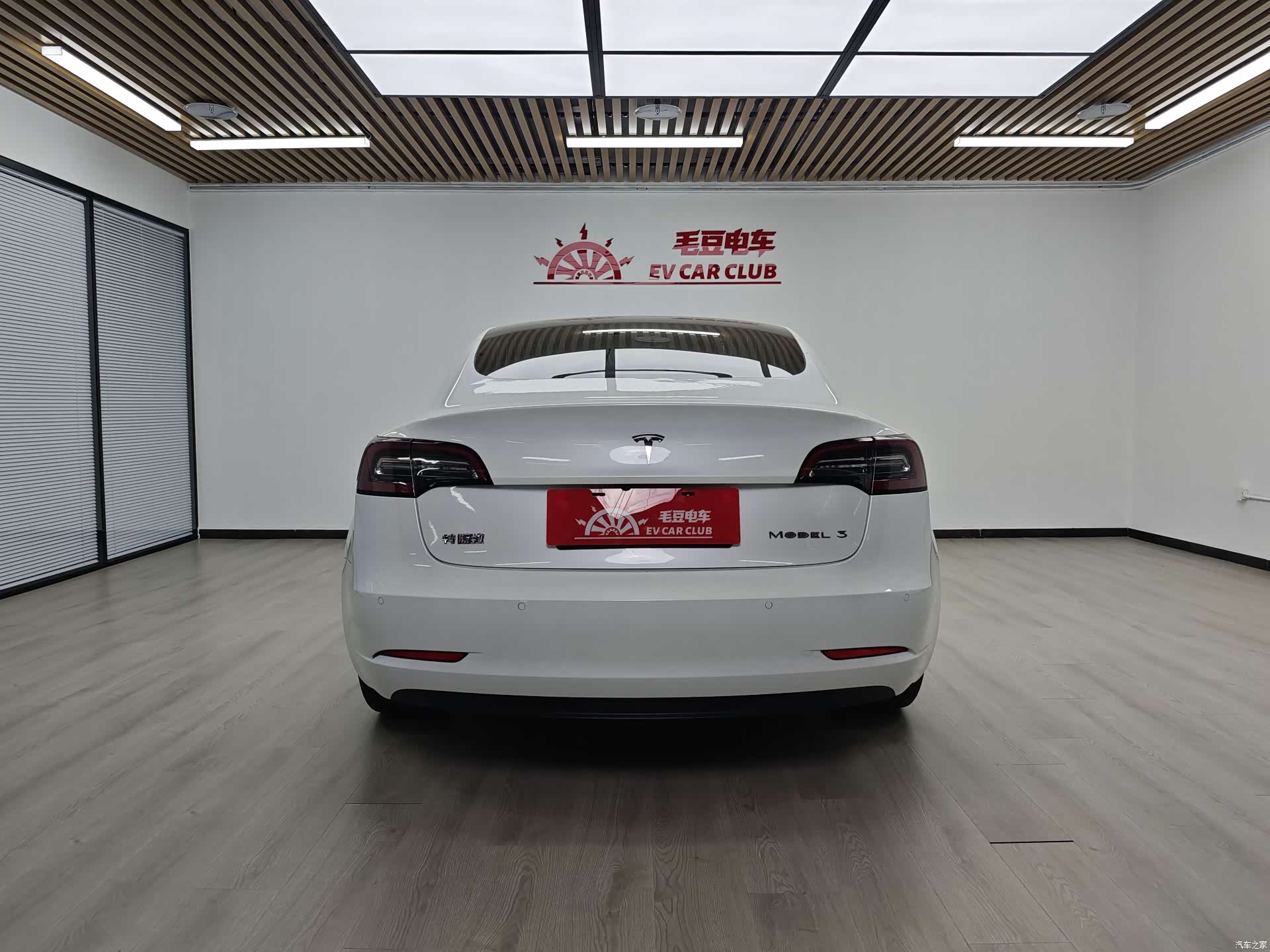 Tesla Model 3, 2020 6