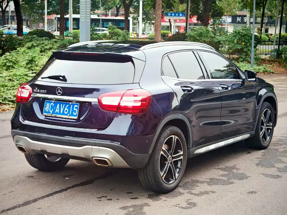 Mercedes-Benz GLA