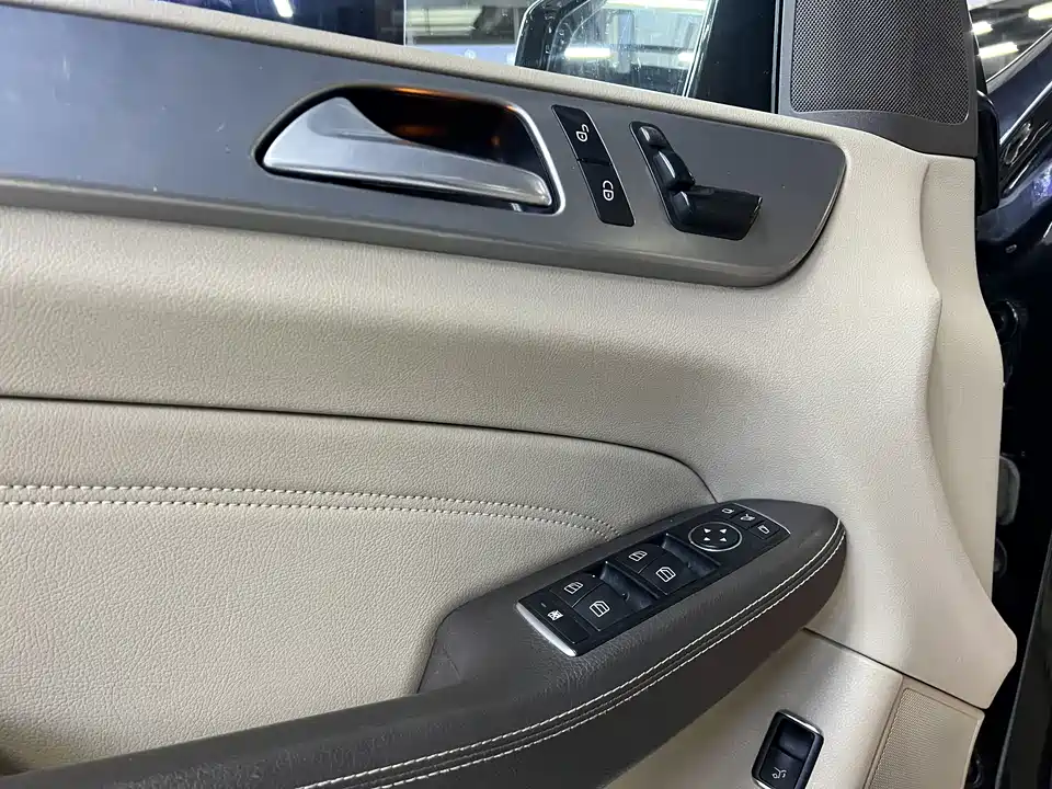 Mercedes-Benz M class