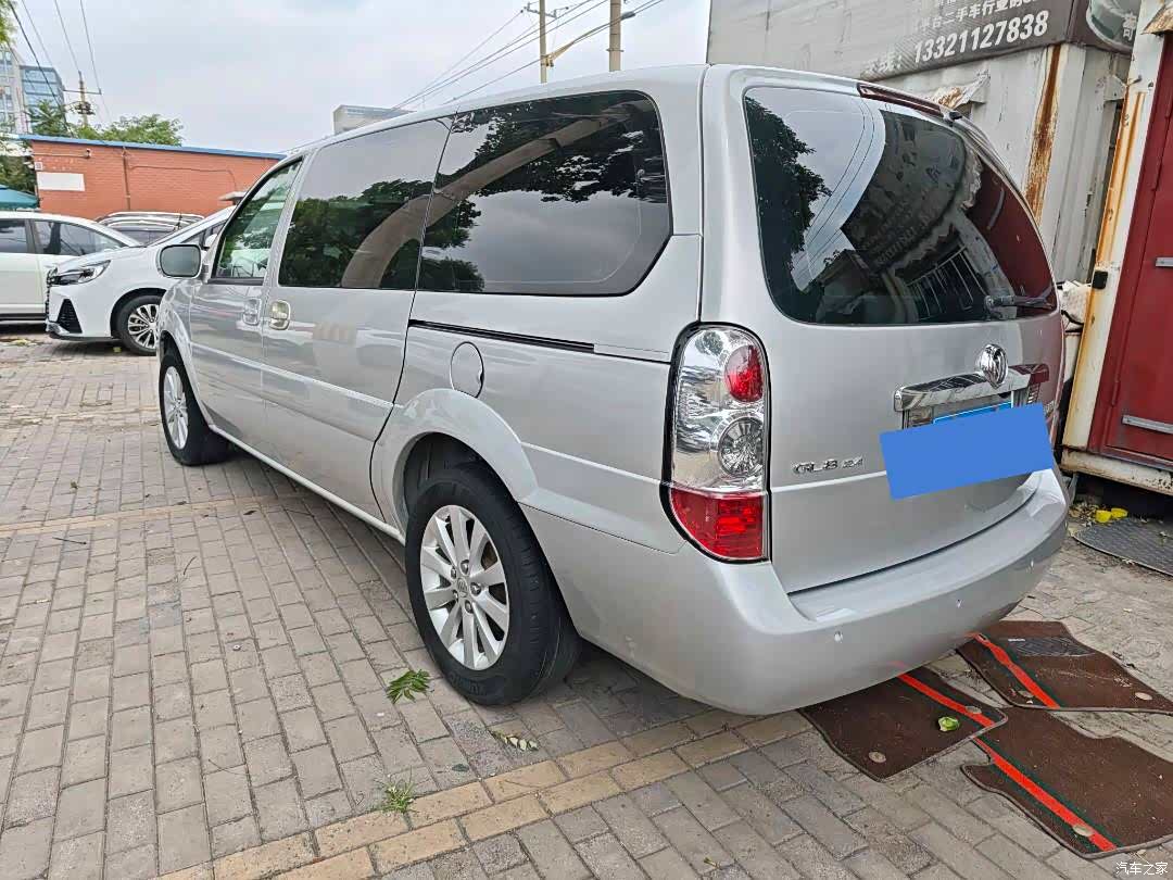 Buick GL8, 2010 13