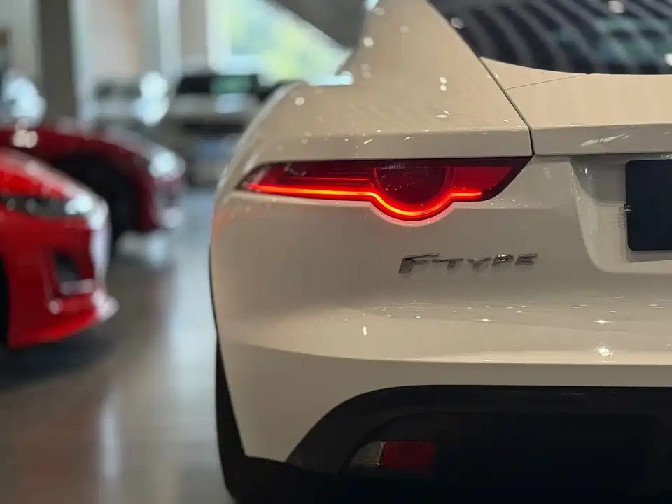 Jaguar F-TYPE