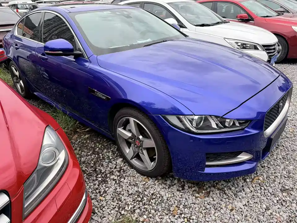 Jaguar XE