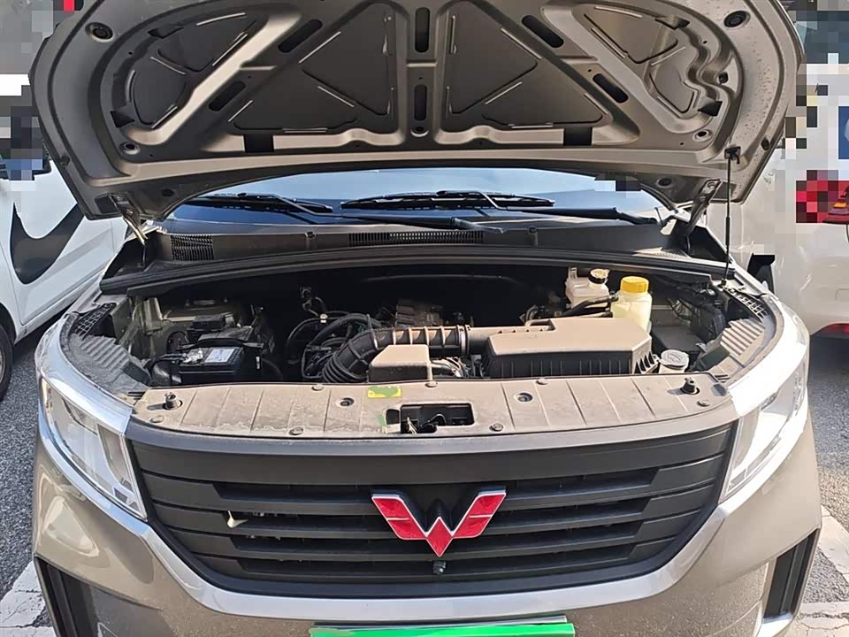 Wuling Wuling Hongguang PLUS