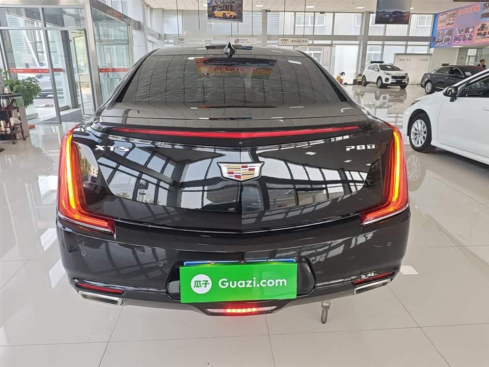 Cadillac XTS