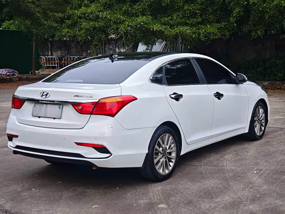 Hyundai Name picture