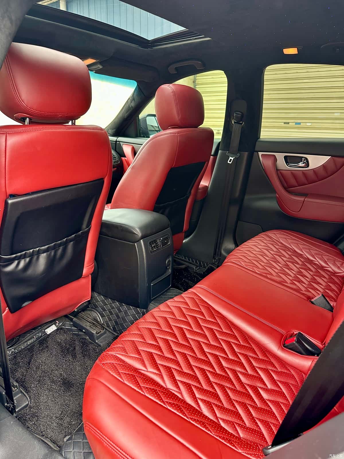 Infiniti FX37, 2012 9