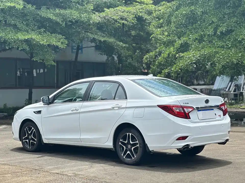 BYD G5