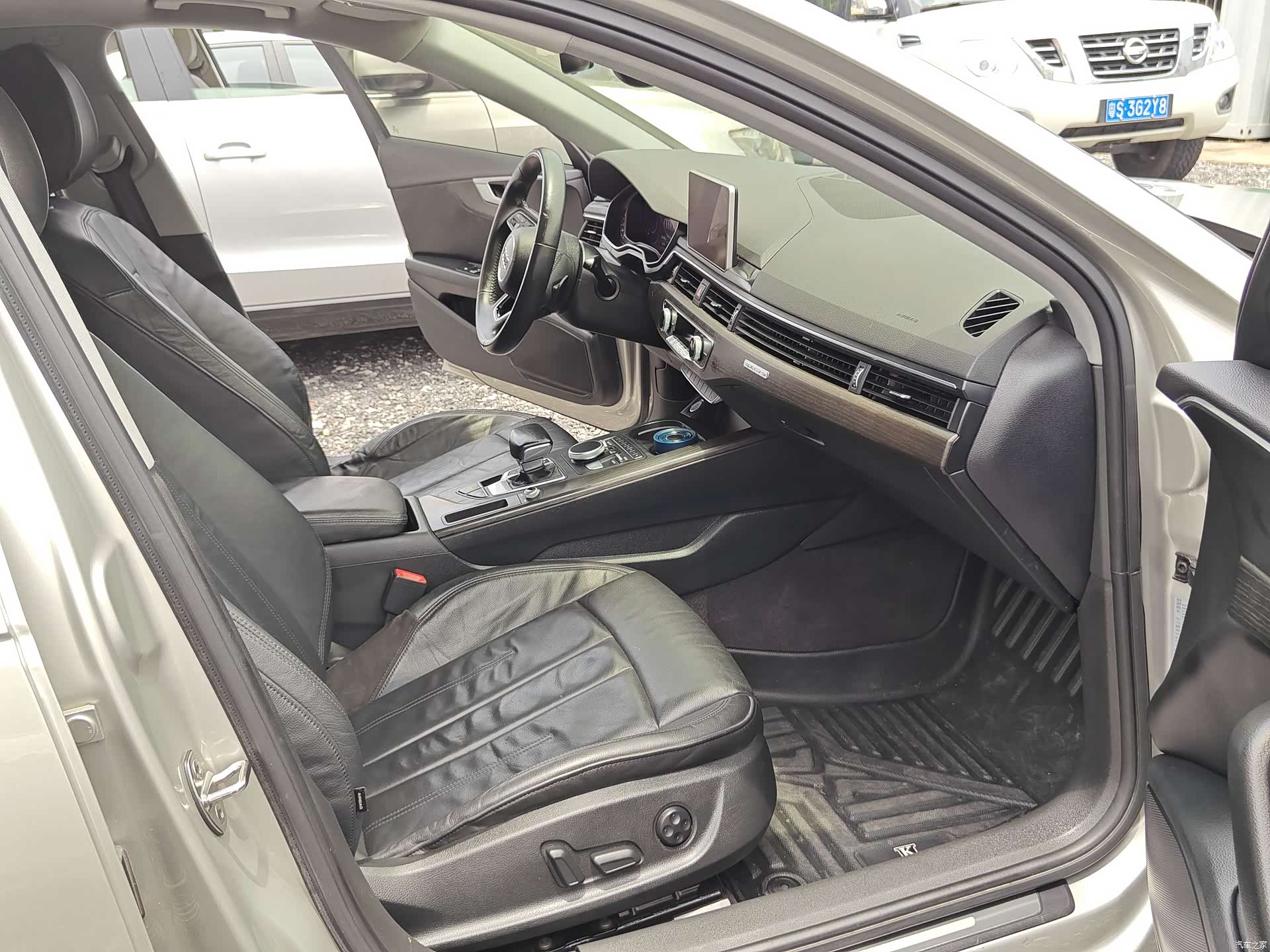 Audi A4L, 2018 11