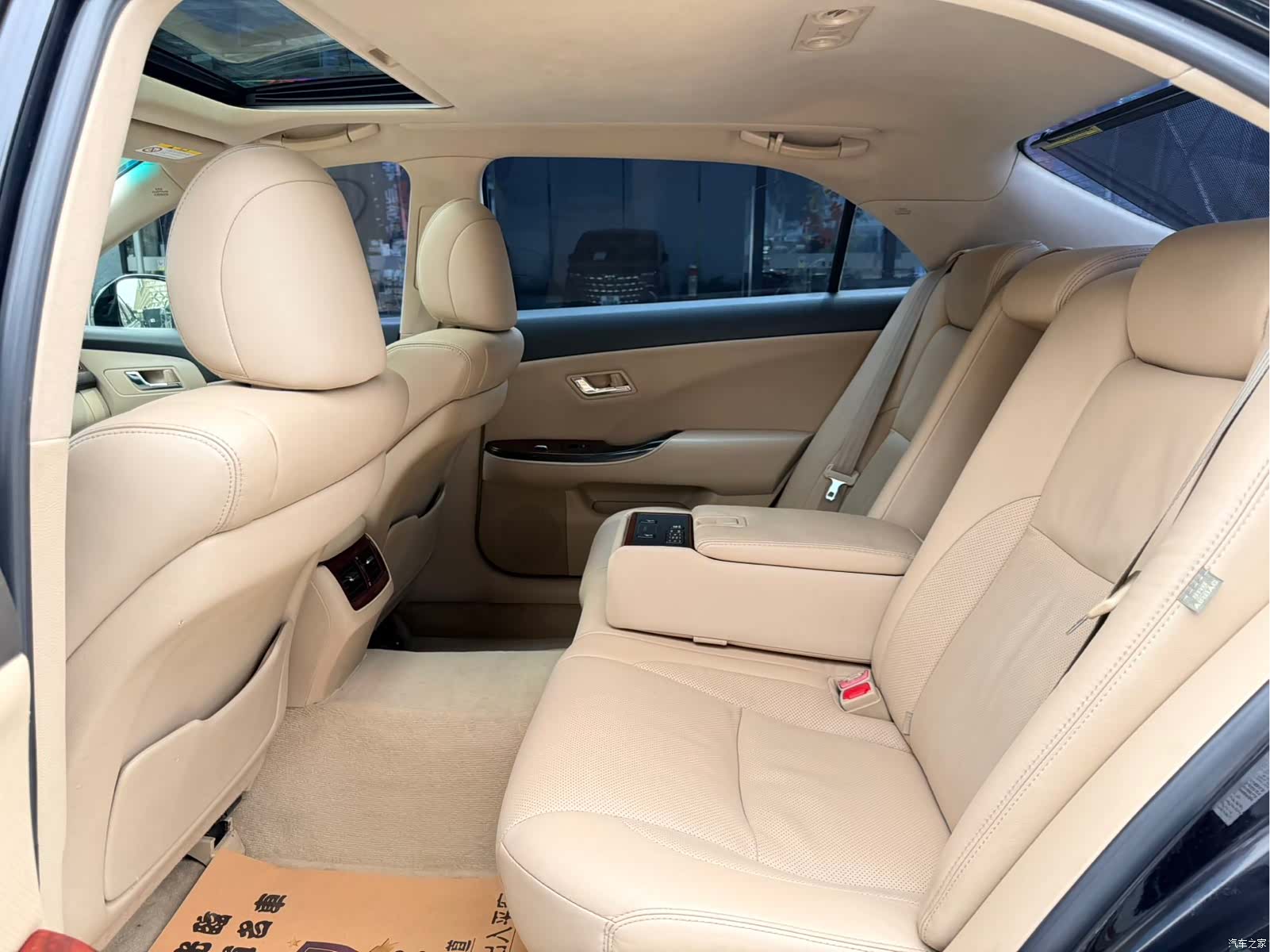 Toyota Crown, 2011 12