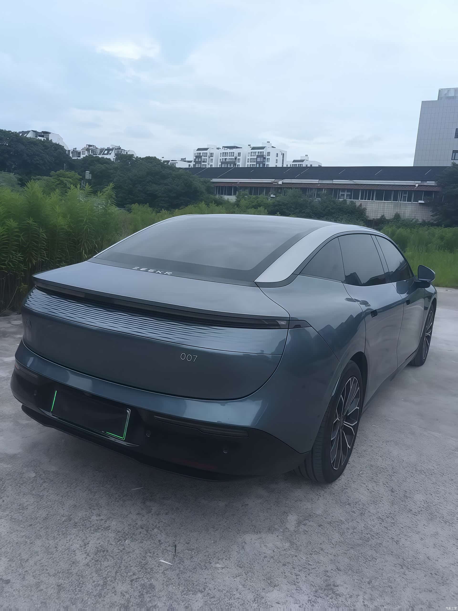 Zeekr 007, 2024 15