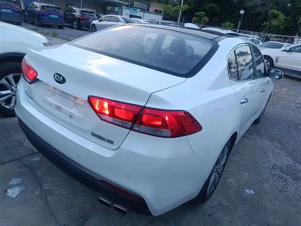 Kia K4