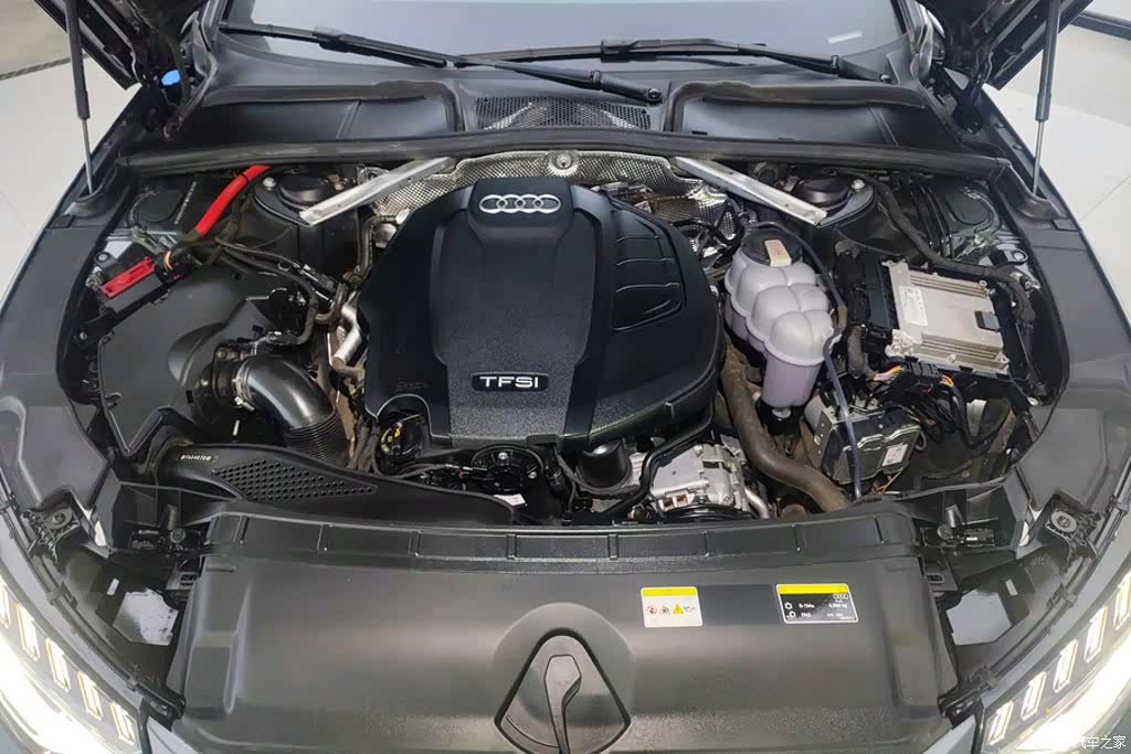 Audi A4L, 2023 10