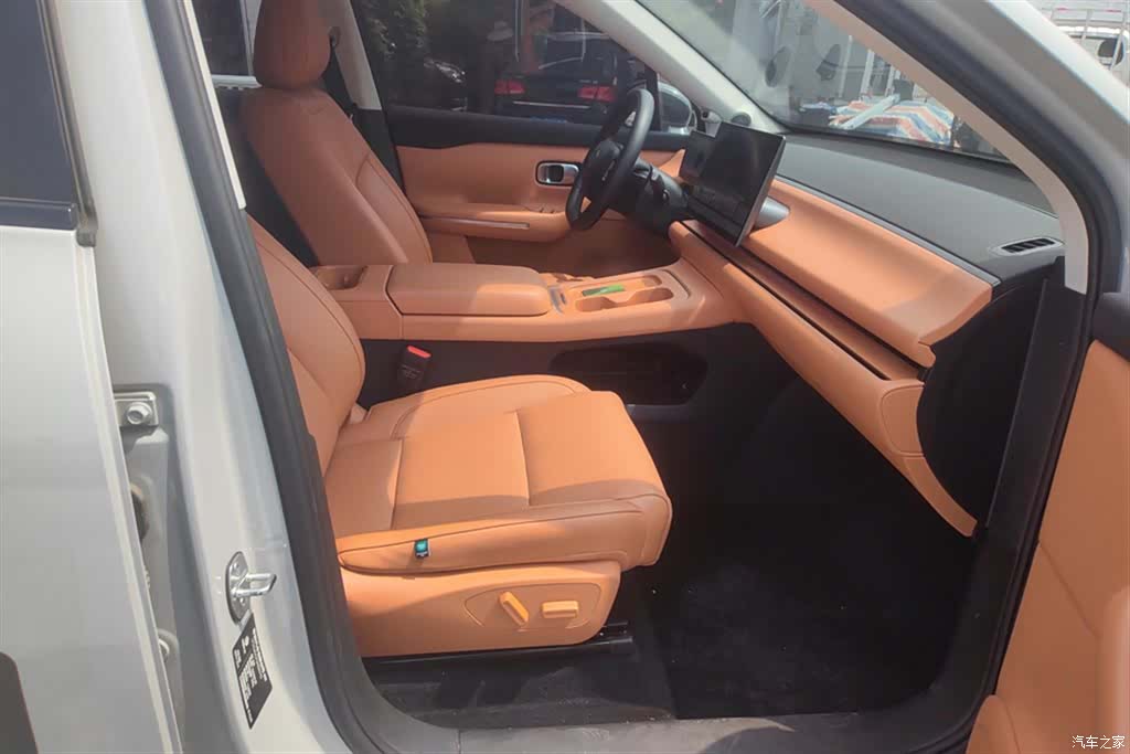 Leapmotor C10, 2025 8