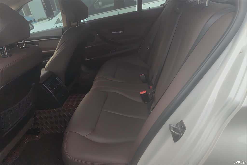 BMW 3 Series, 2019 11